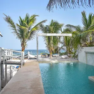 Lamar Front And Pool 3* Tulum